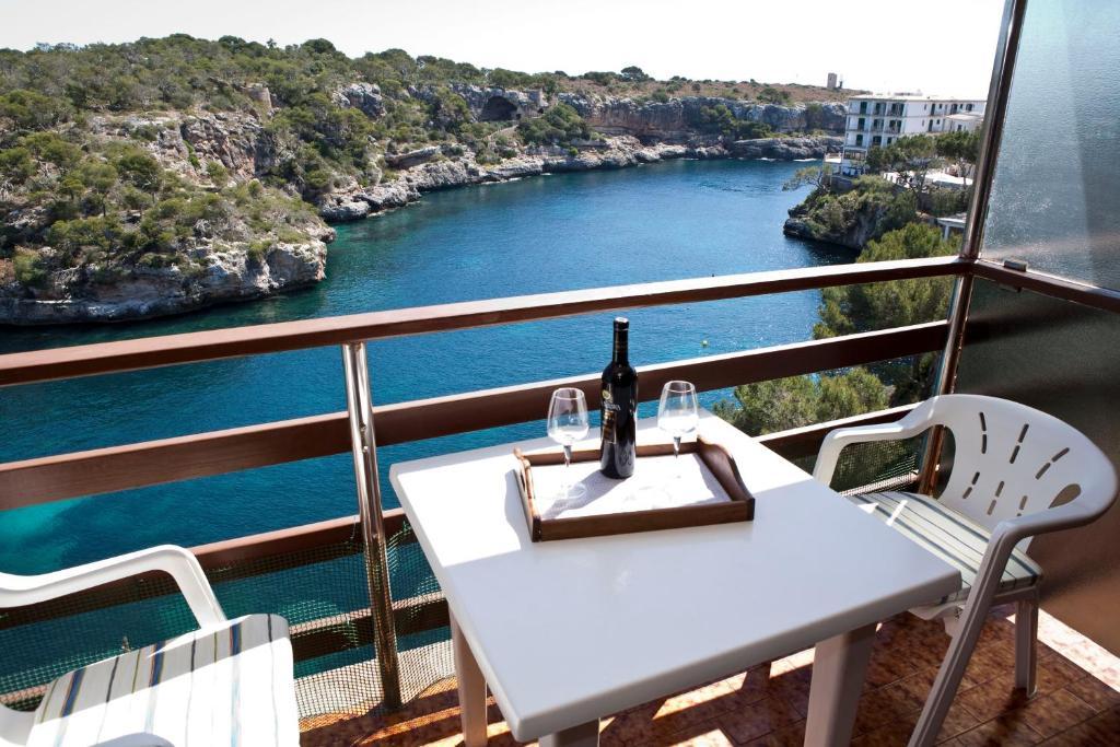 Apartamentos Llevant Cala Figuera  Phòng bức ảnh